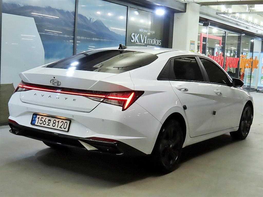 HYUNDAI Avante - Vista 4