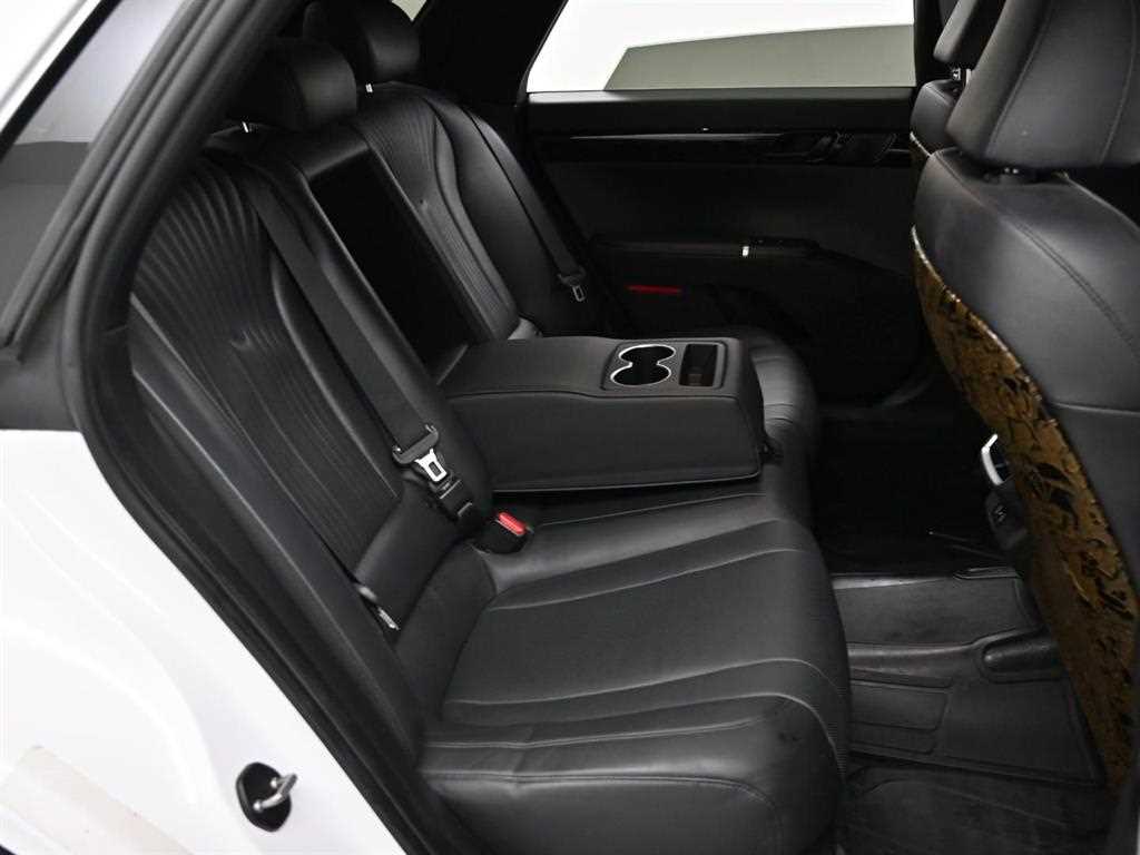 HYUNDAI Grandeur - Vista 11
