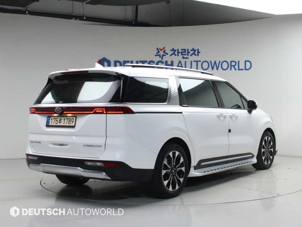 KIA Carnival - Vista 2