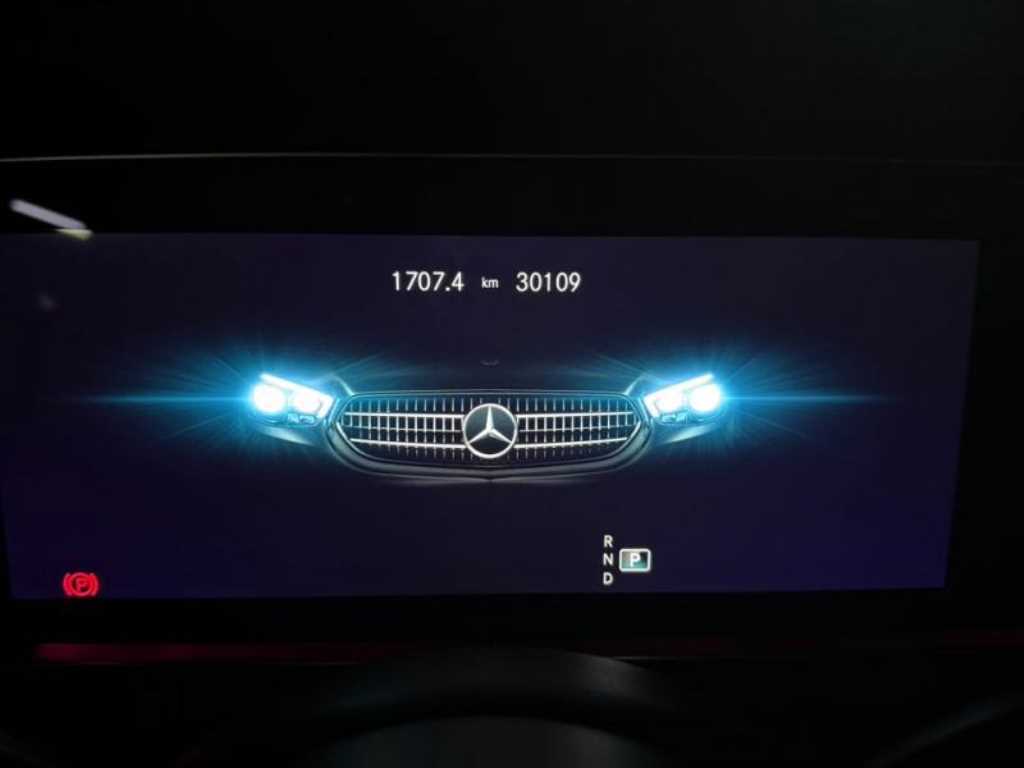 Mercedes Benz E class - Vista 9