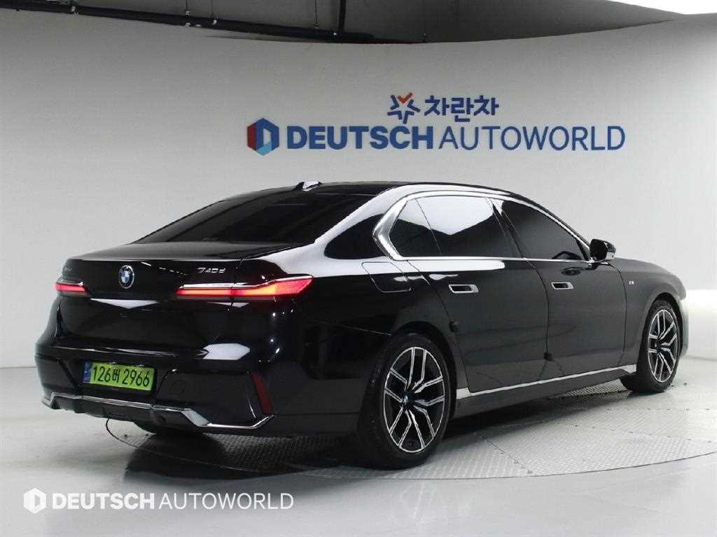 BMW 7 Series - Vista 2