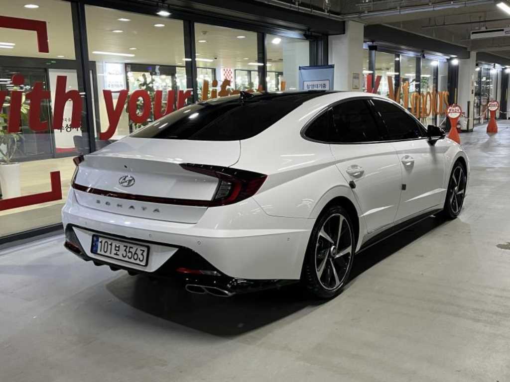 HYUNDAI Sonata - Vista 5