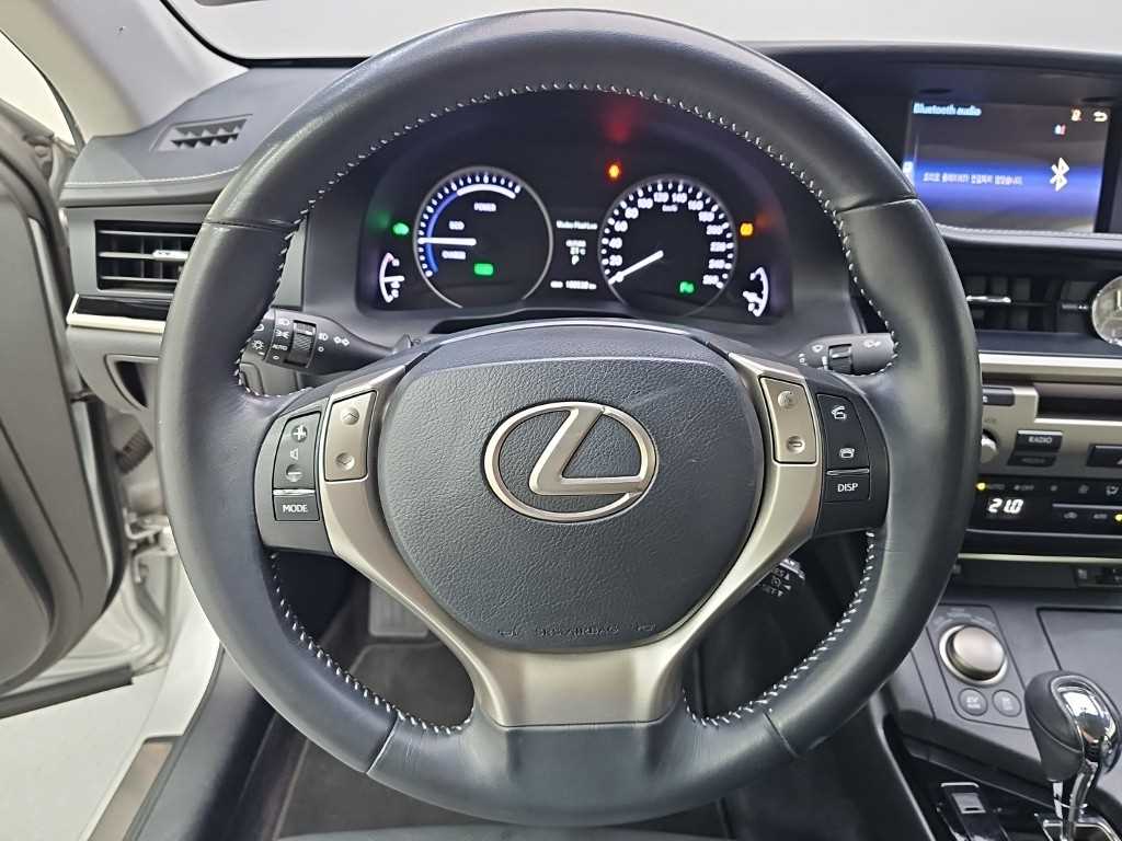 Lexus ES - Vista 9