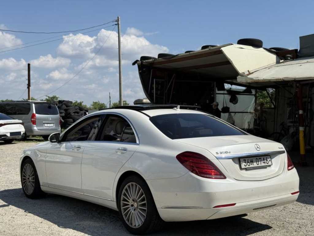 Mercedes Benz S Class - Vista 5