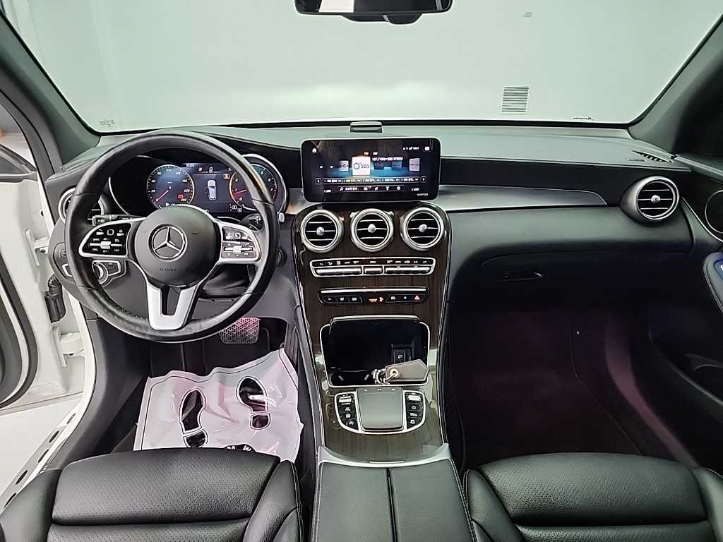 Mercedes Benz GLC Class - Vista 7