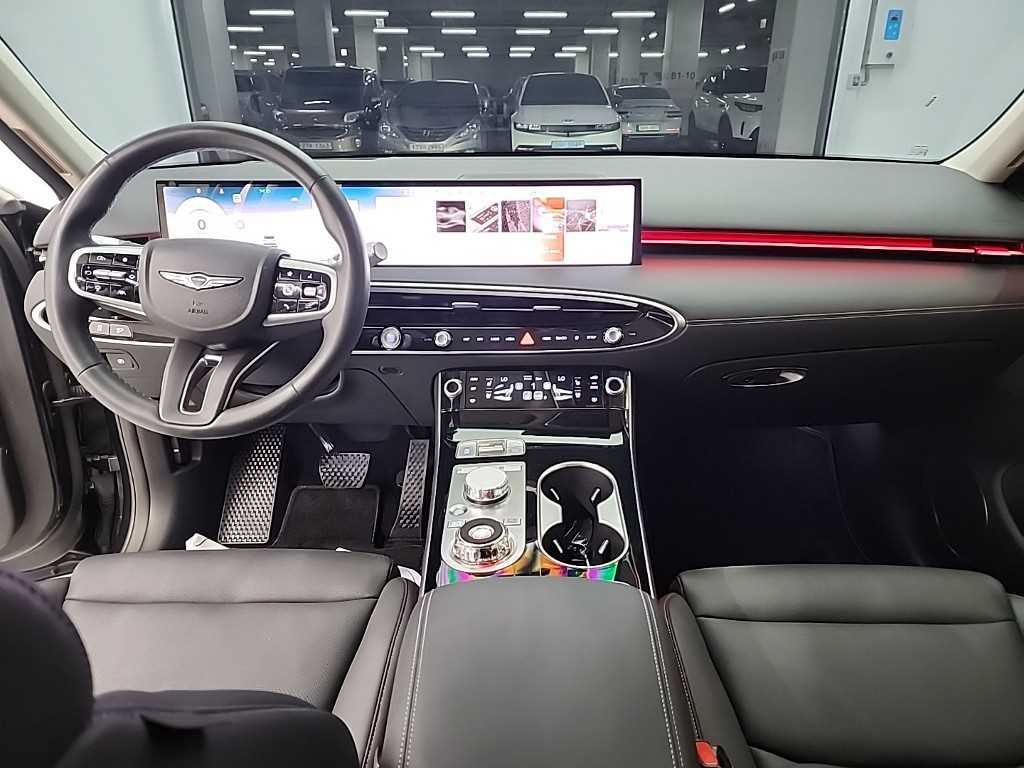Genesis GV70 - Vista 7