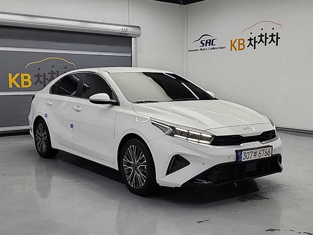 KIA K3 - Vista 5