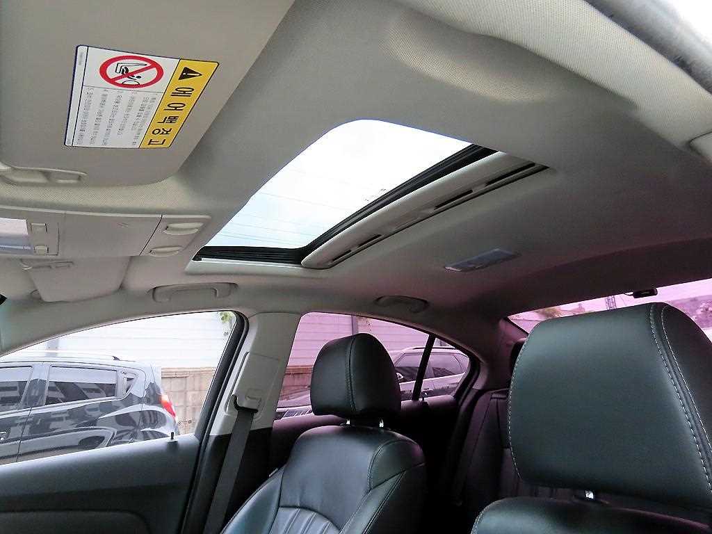 Chevrolet Cruise 2016 Blanco - Importación desde Corea - HF Imports Iquique - Foto 17