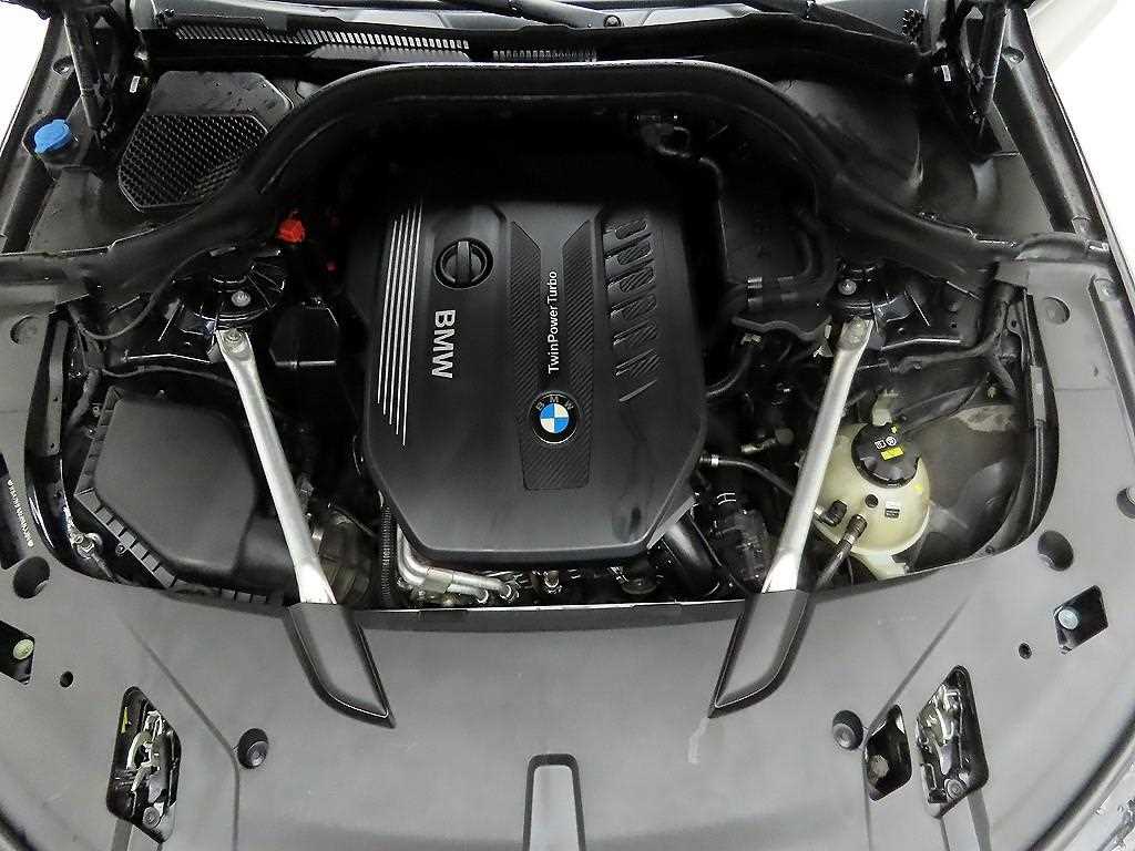 BMW Gran Turismo 2018 Negro - Importación desde Corea - HF Imports Iquique - Foto 20