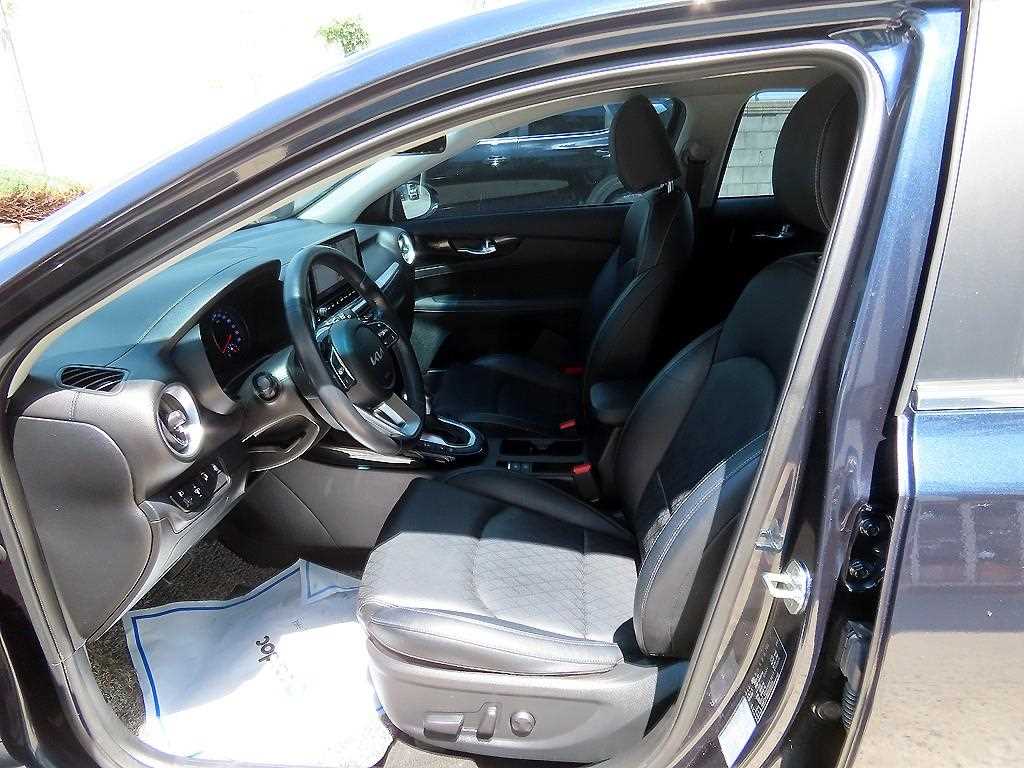 KIA K3 - Vista 5