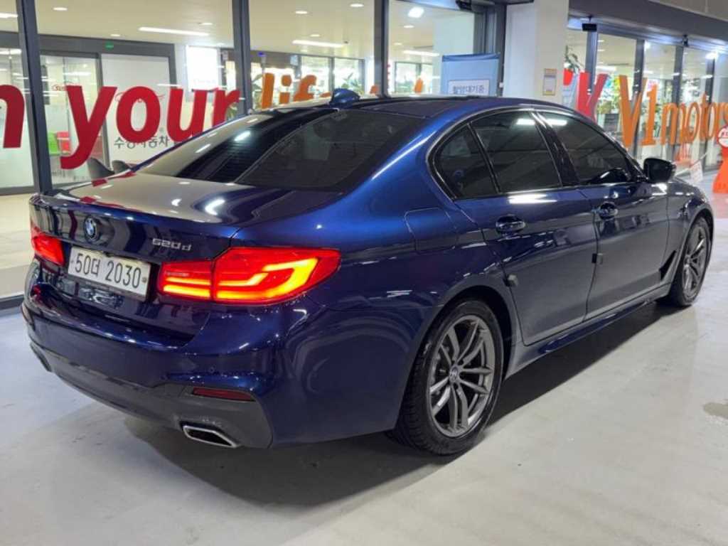 BMW 5 Series - Vista 4