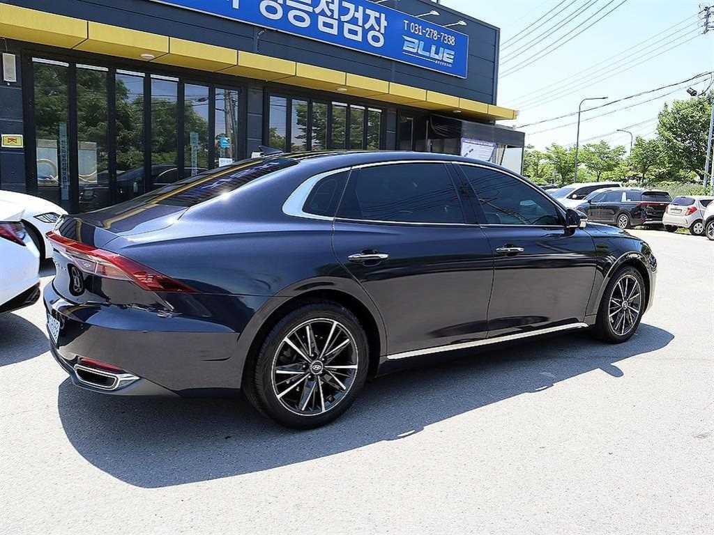 HYUNDAI Grandeur - Vista 3