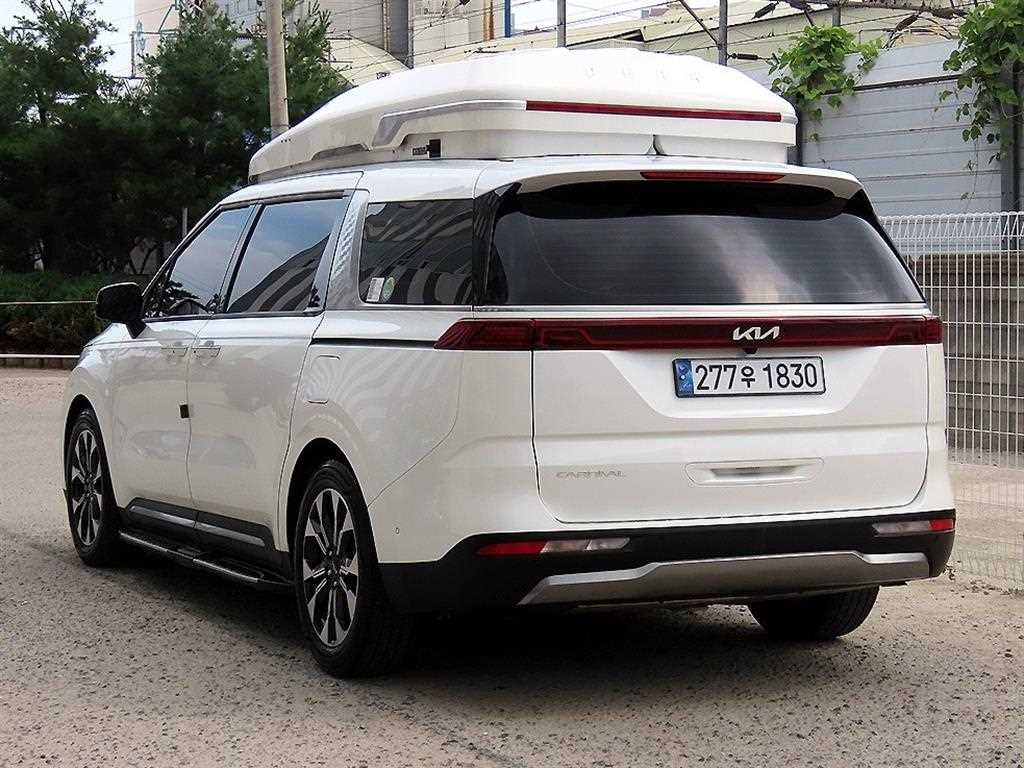 KIA Carnival - Vista 3