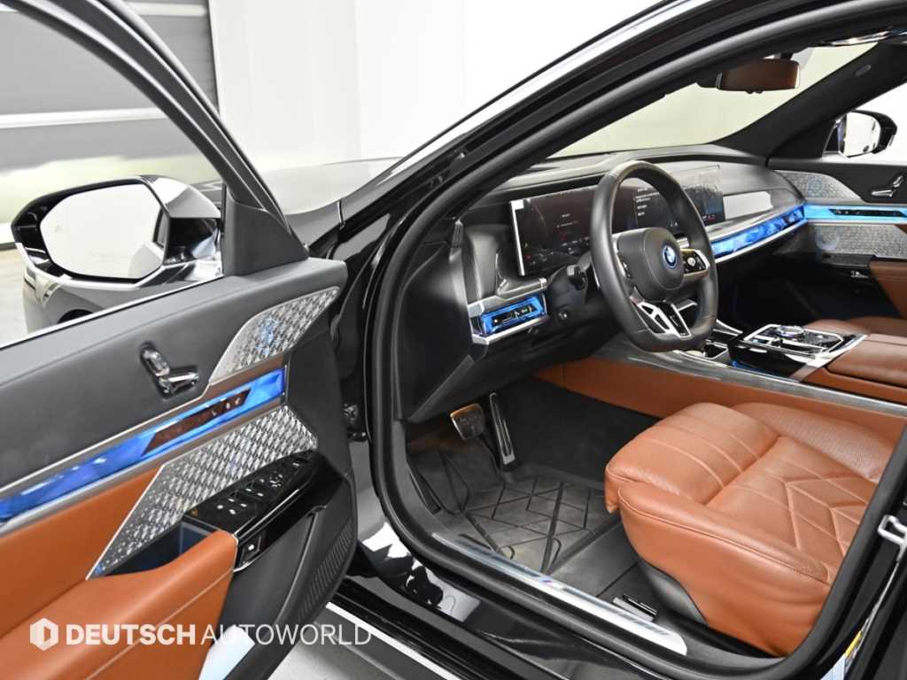 BMW i7 - Vista 11