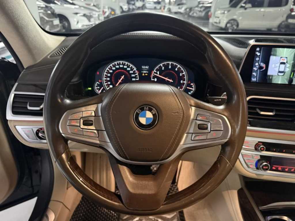 BMW 7 Series - Vista 12