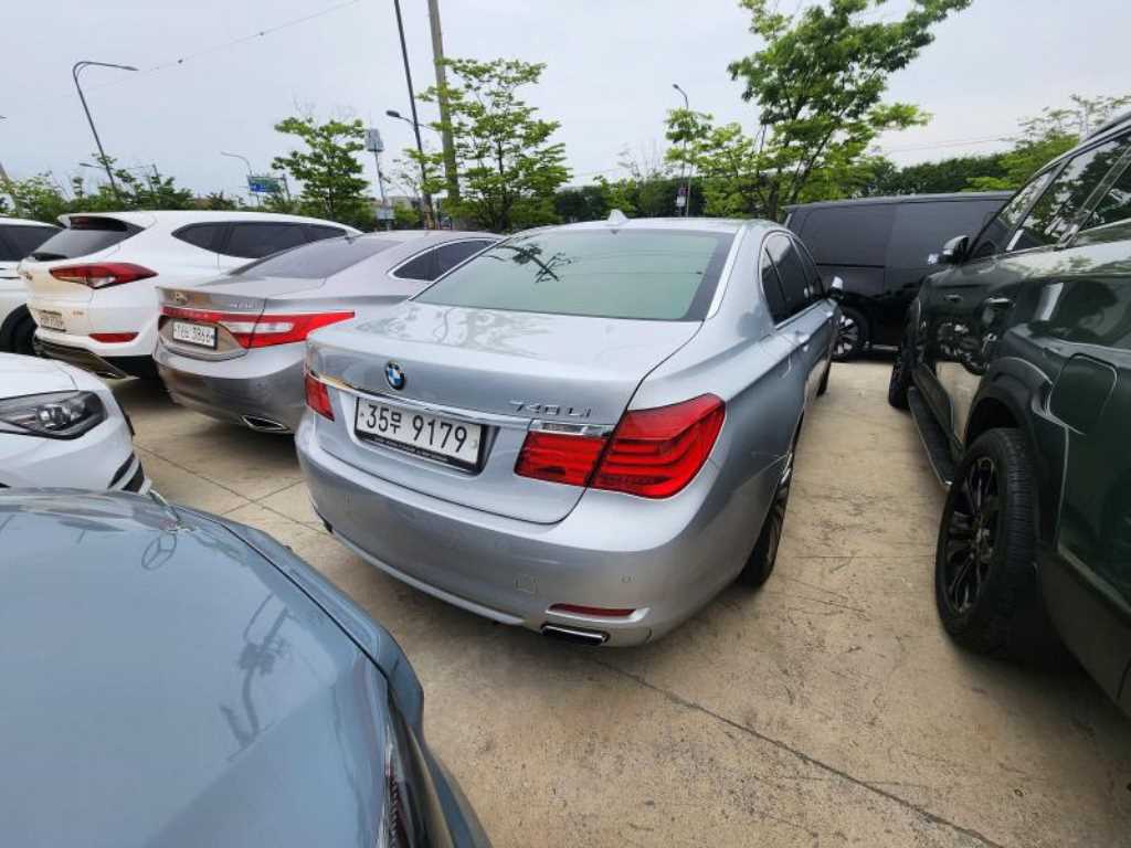 BMW 7 Series - Vista 4