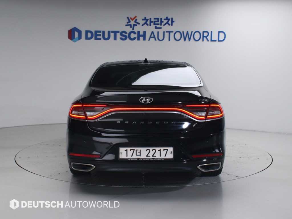 HYUNDAI Grandeur - Vista 3