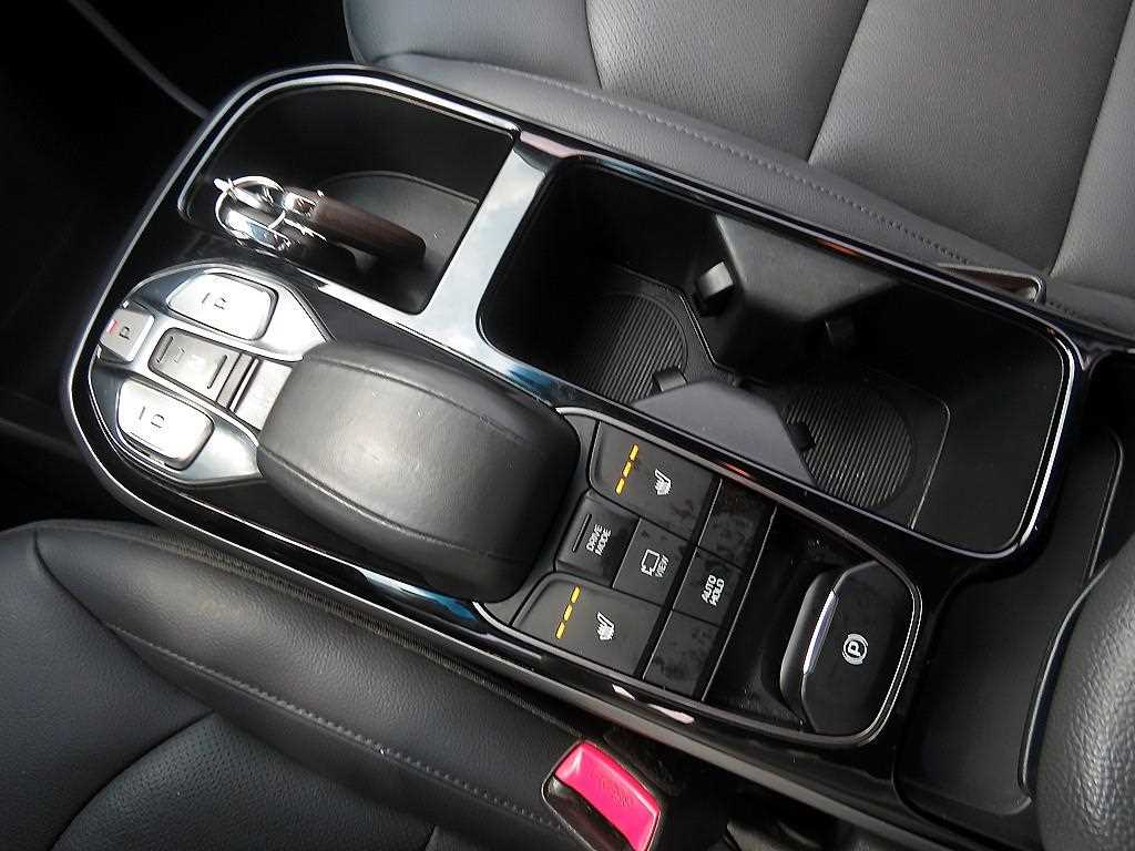 HYUNDAI Ioniq - Vista 12