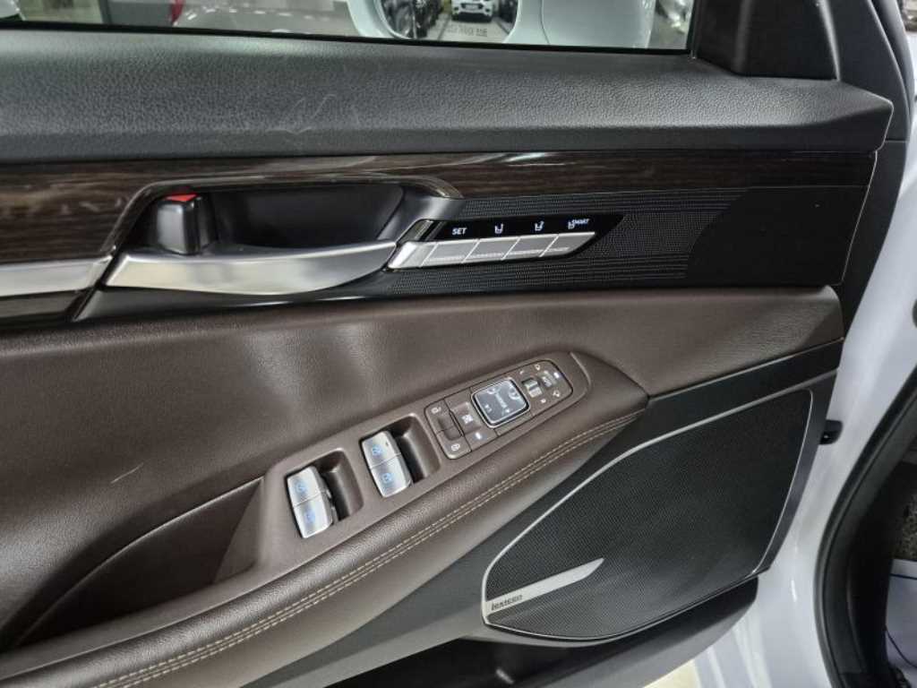Genesis EQ900 2018 Blanco - Importación desde Corea - HF Imports Iquique - Foto 15