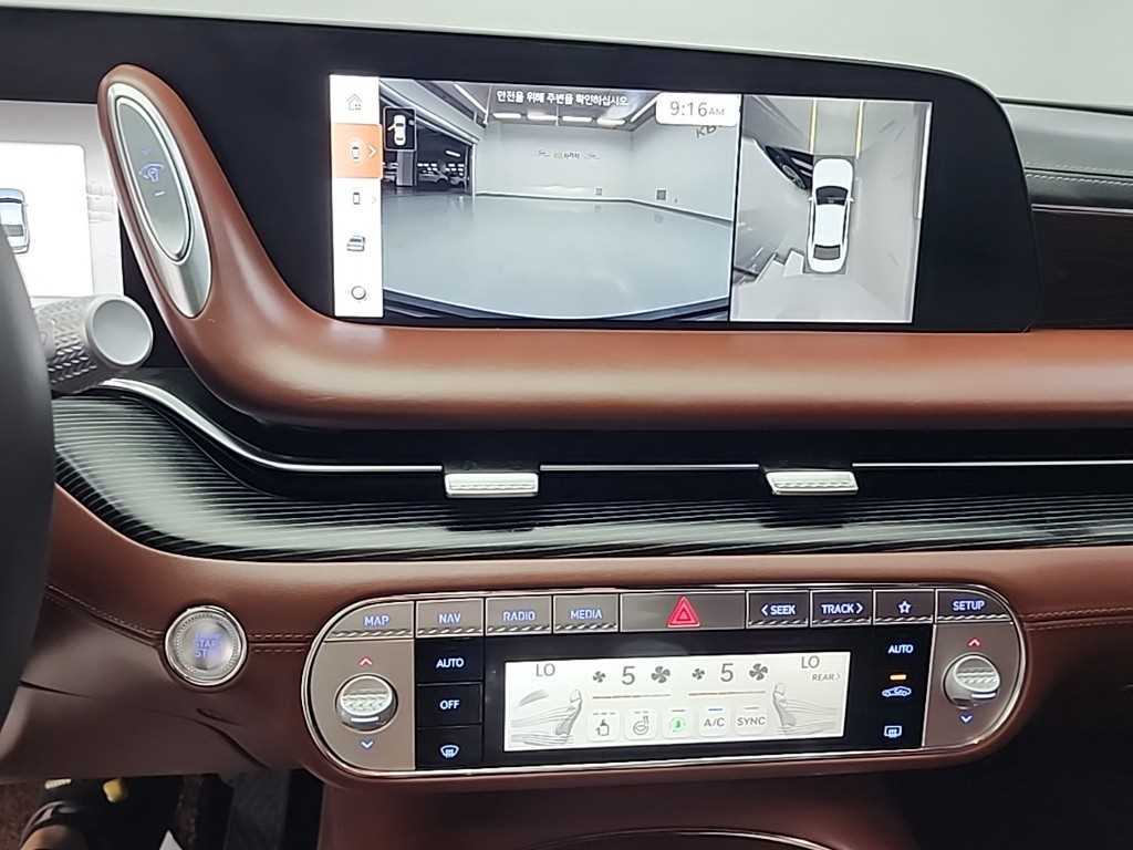 Genesis G90 - Vista 10