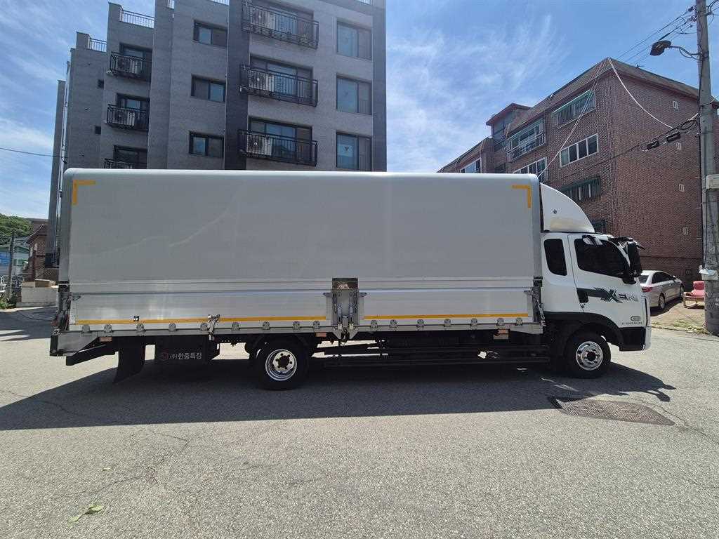 medium and large cargo truck - Vista 8