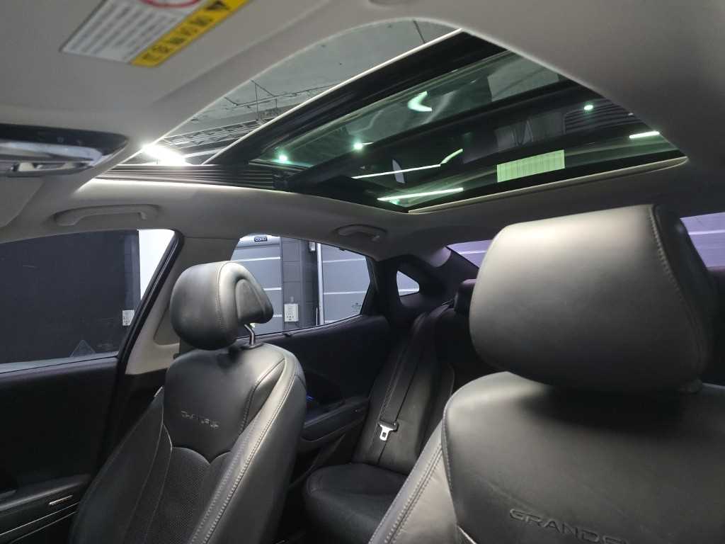 HYUNDAI Grandeur 2011 Gris - Importación desde Corea - HF Imports Iquique - Foto 14