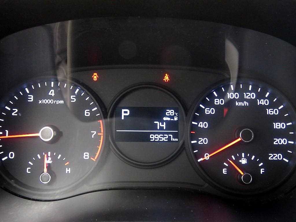 KIA Morning - Vista 11