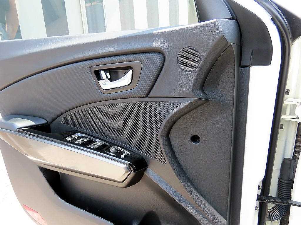 Ssangyong Tivoli - Vista 11