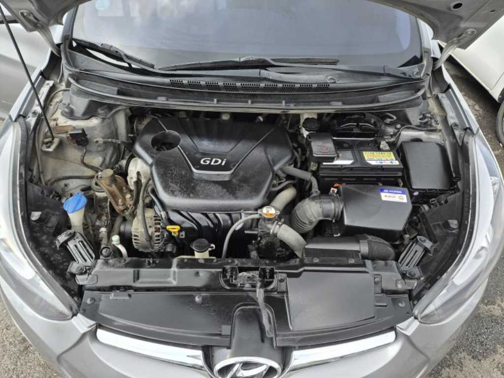 HYUNDAI Avante 2015 Gris - Importación desde Corea - HF Imports Iquique - Foto 17