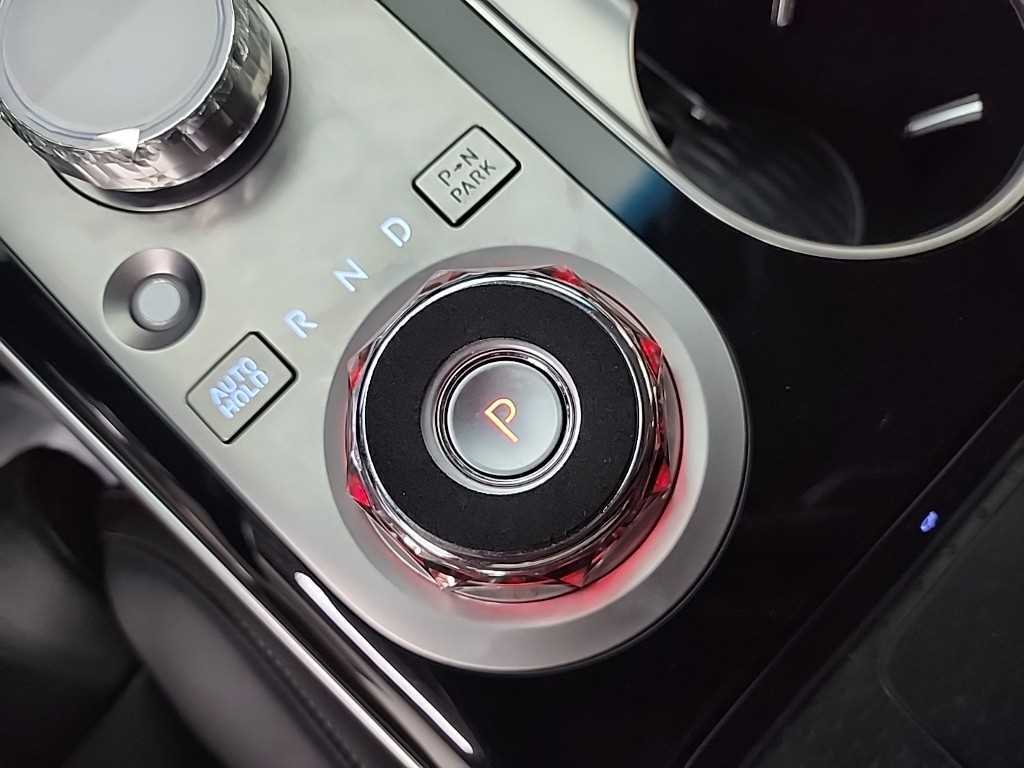 Genesis GV70 - Vista 8