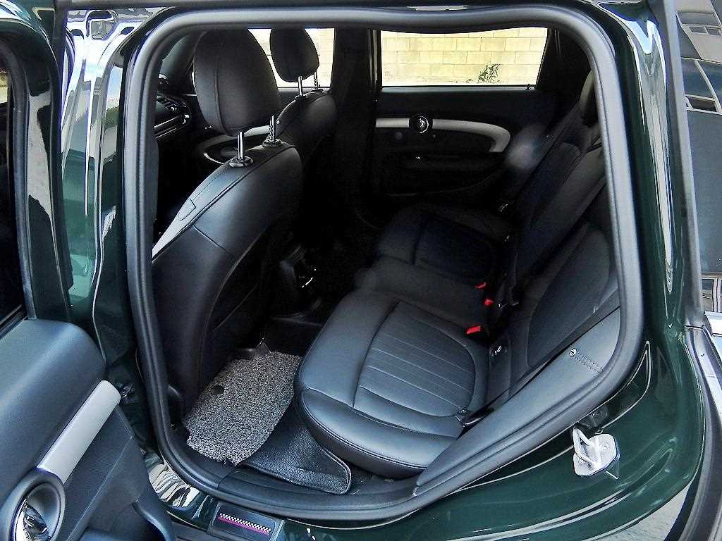 Mini Clubman - Vista 6