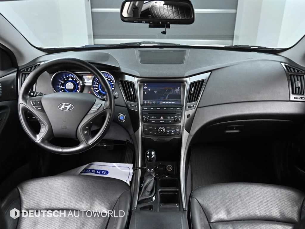HYUNDAI Sonata - Vista 7
