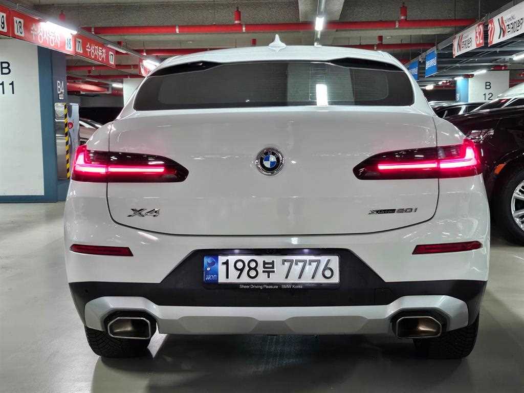 BMW X4 - Vista 4