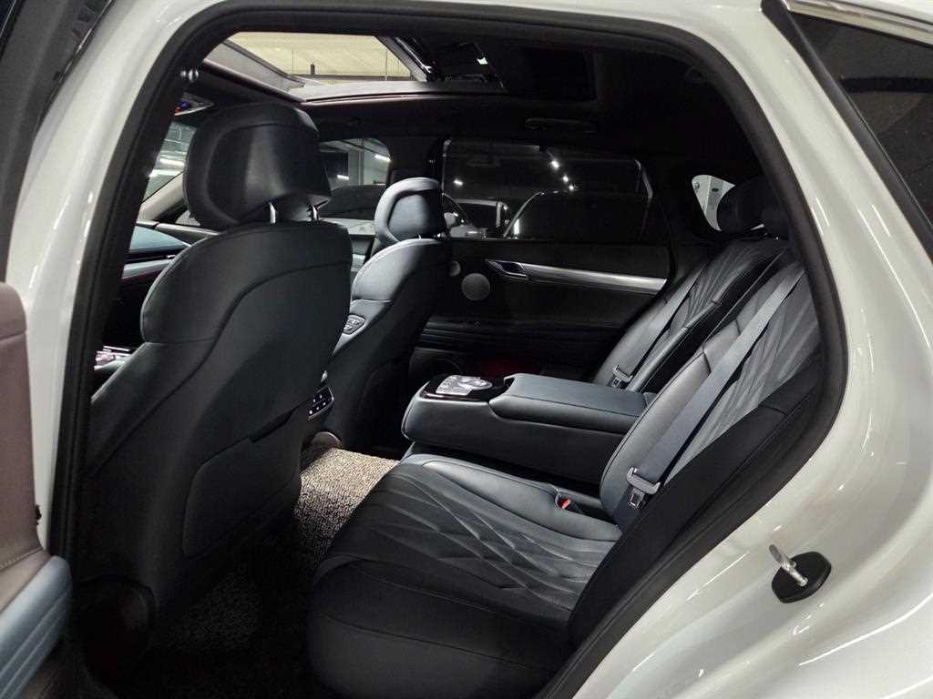 Genesis G80 - Vista 8