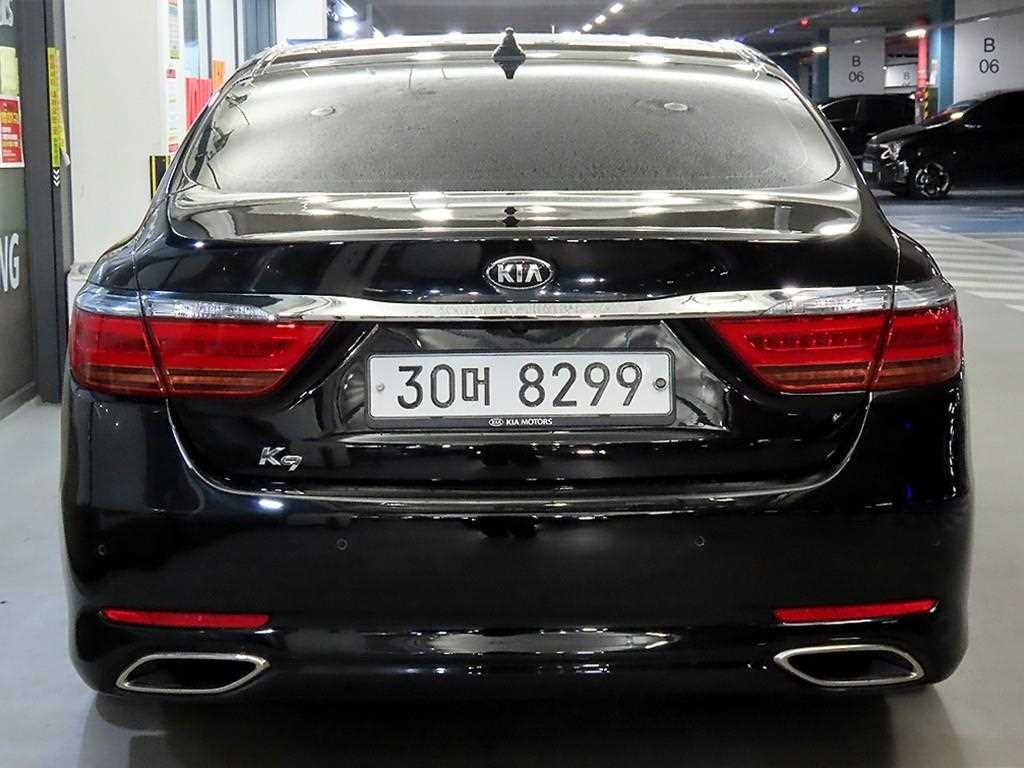 KIA K9 - Vista 5