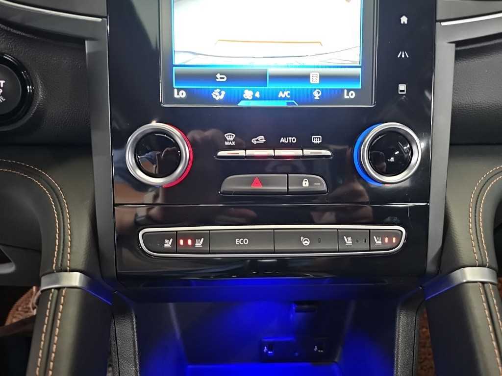 SAMSUNG QM6 - Vista 10