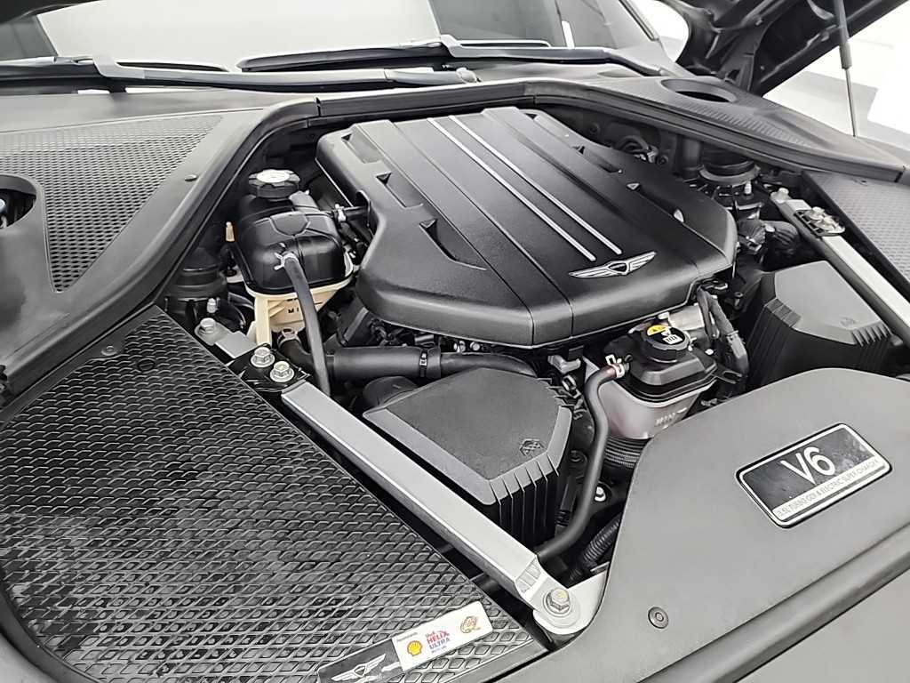 Genesis G90 - Vista 6