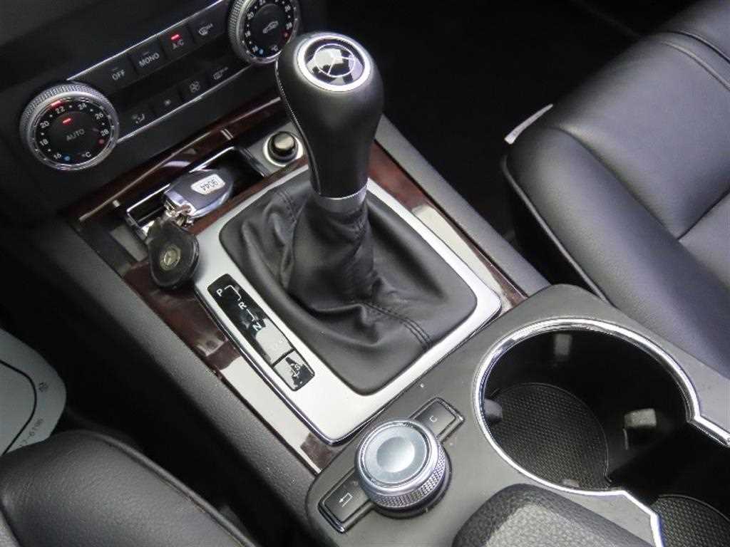 Mercedes Benz GLK Class - Vista 6