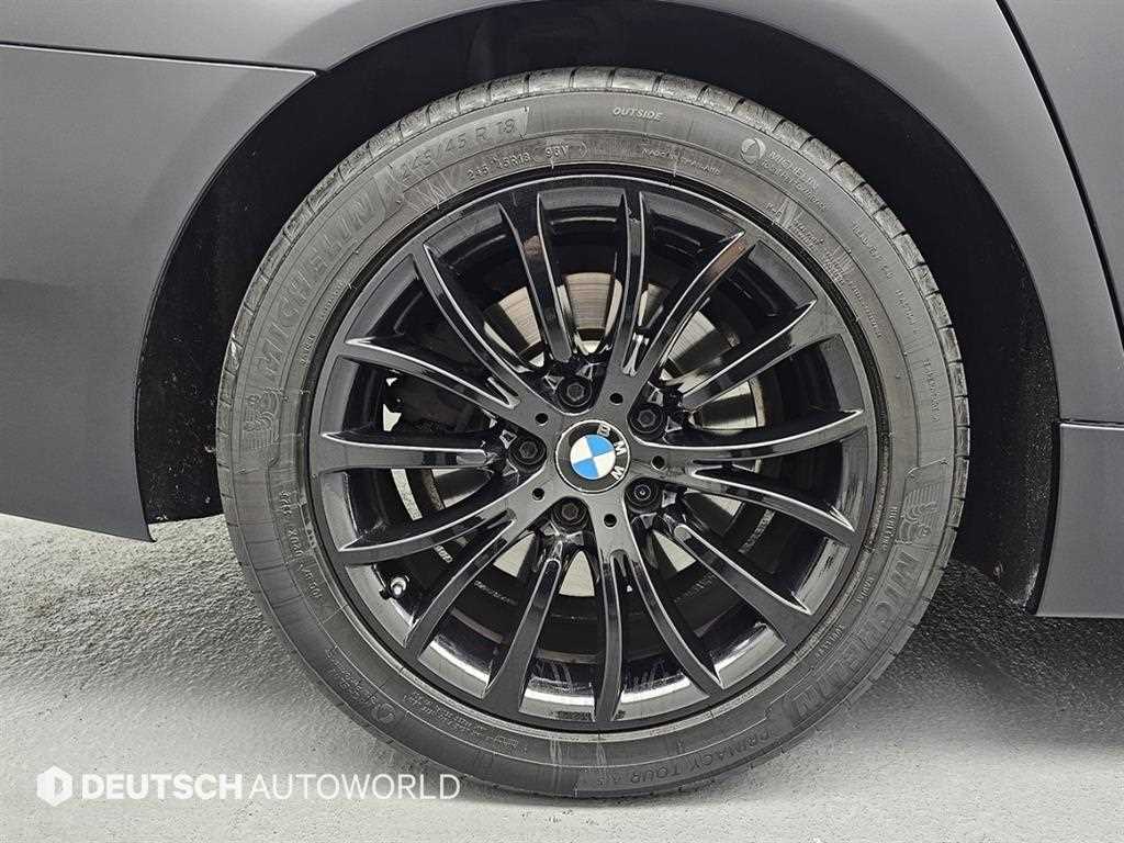 BMW 5 Series - Vista 5