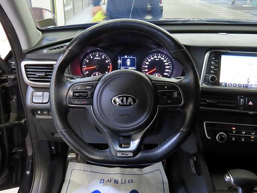 KIA K5 - Vista 8