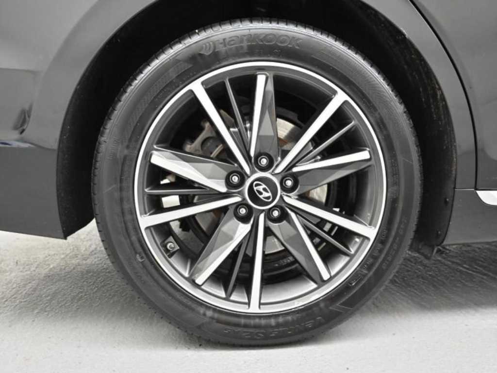 HYUNDAI Grandeur - Vista 5