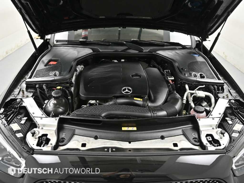 Mercedes Benz E class - Vista 6