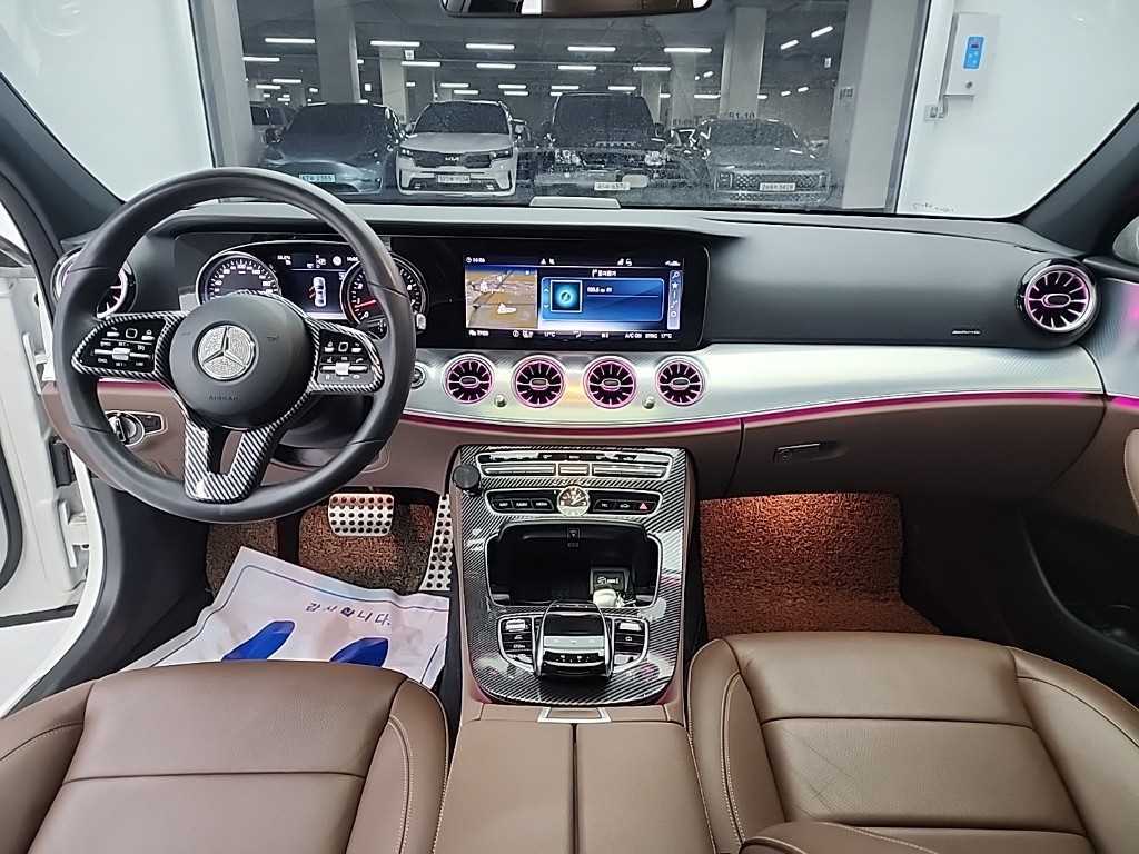 Mercedes Benz E class - Vista 7
