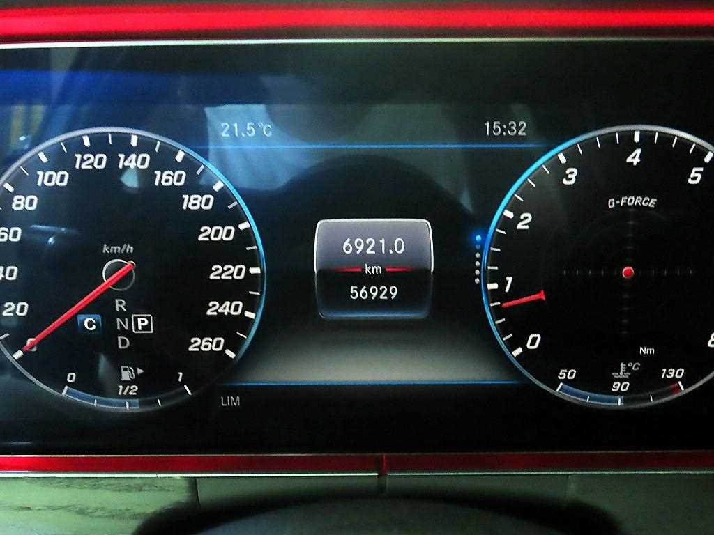 Mercedes Benz E class - Vista 9