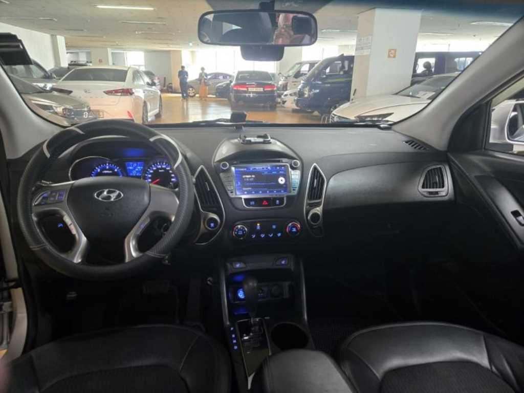 HYUNDAI Tucson - Vista 10