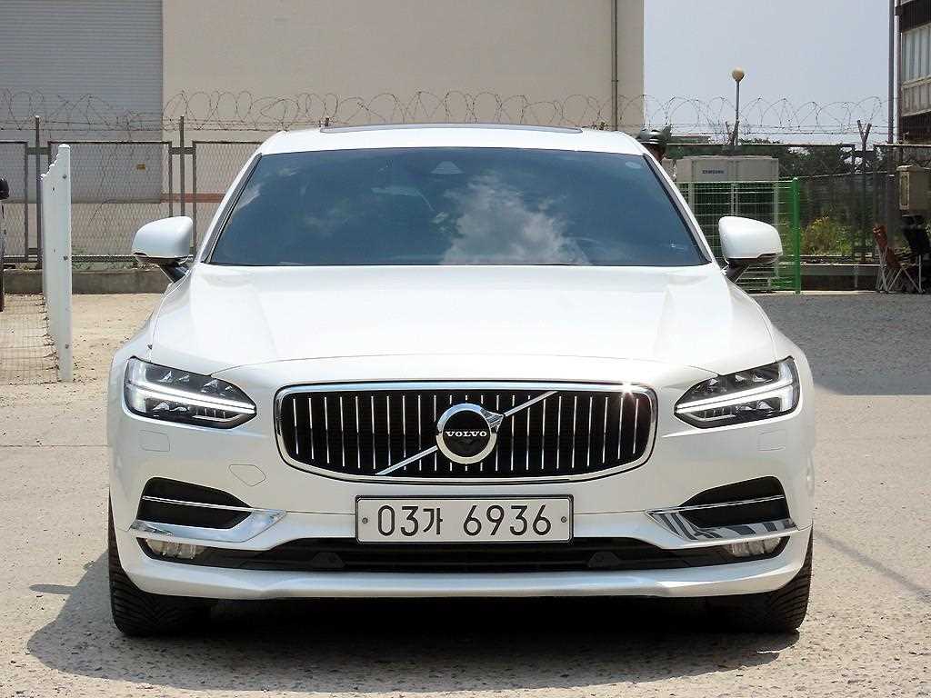 Volvo S90 - Vista 2