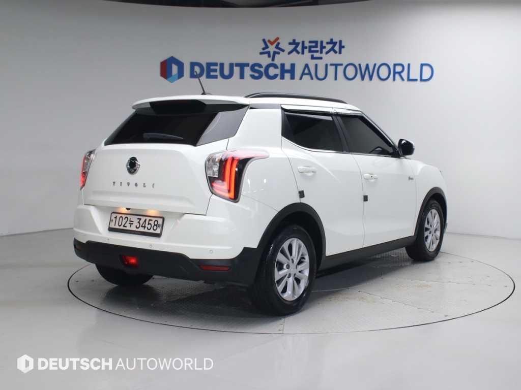 Ssangyong Tivoli - Vista 2