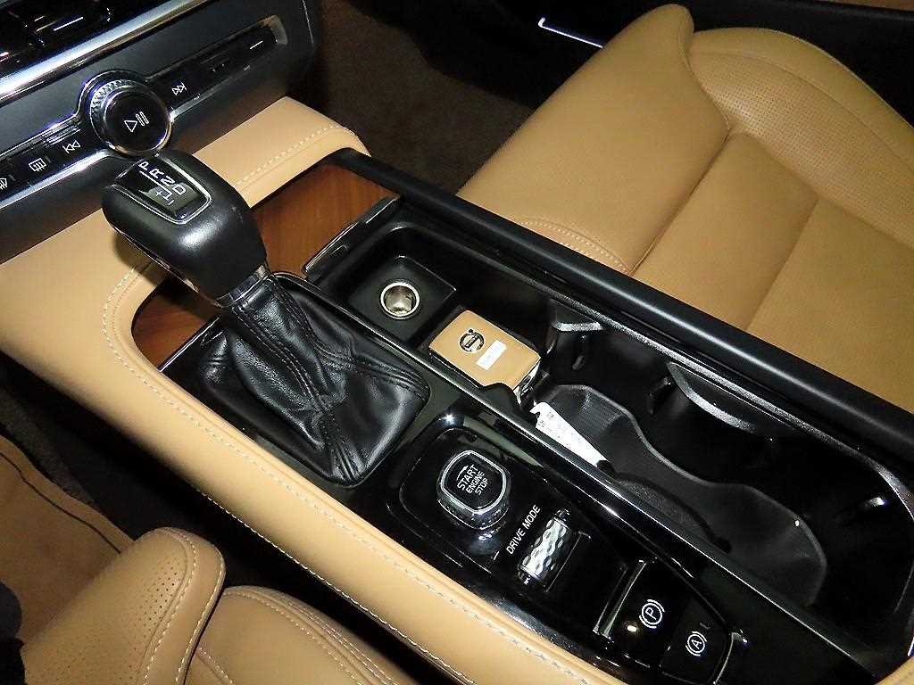 Volvo S90 - Vista 12