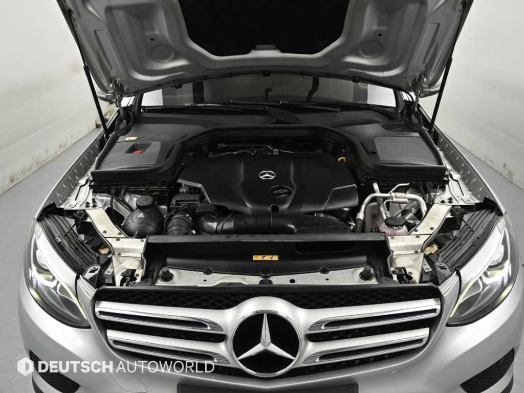Mercedes Benz GLC Class - Vista 6