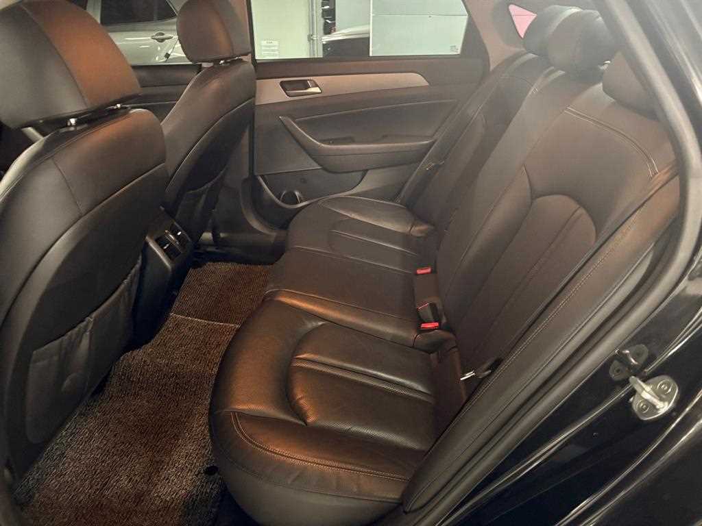 HYUNDAI Sonata - Vista 5